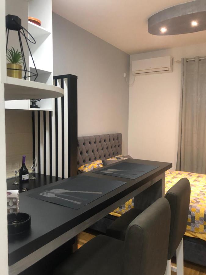 Appartement Matea à Tivat Extérieur photo