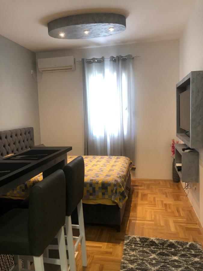 Appartement Matea à Tivat Extérieur photo